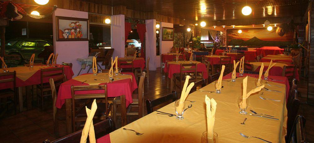 Luigis Hotel La Fortuna Bagian luar foto